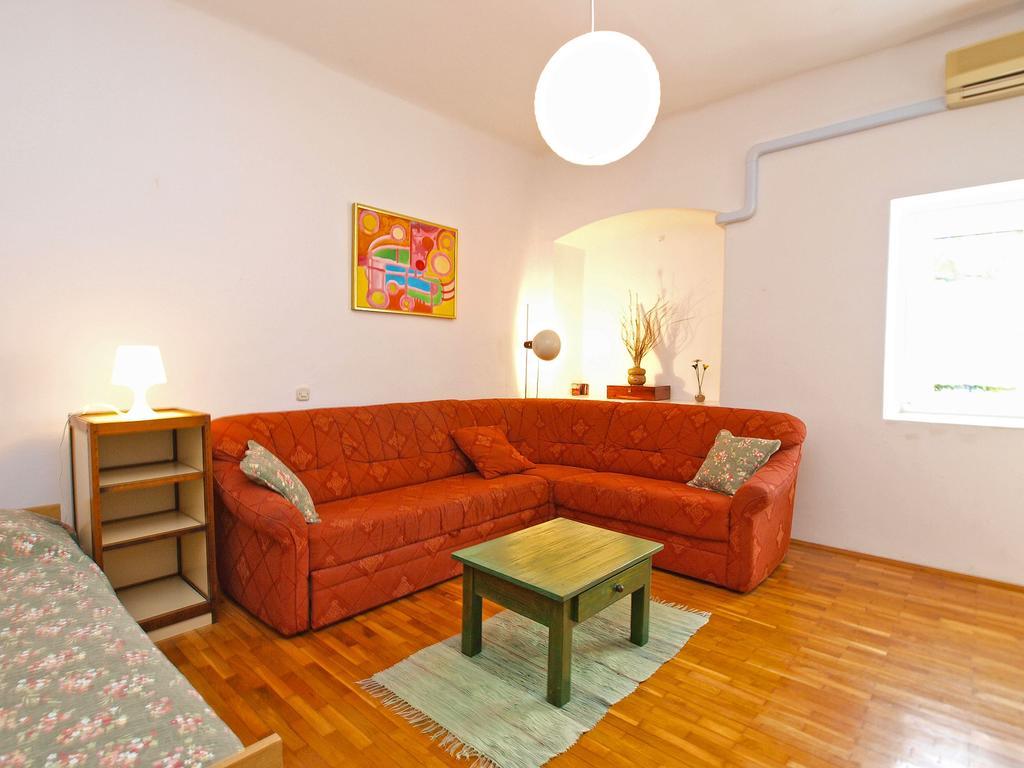 Holiday home House Orieta 385